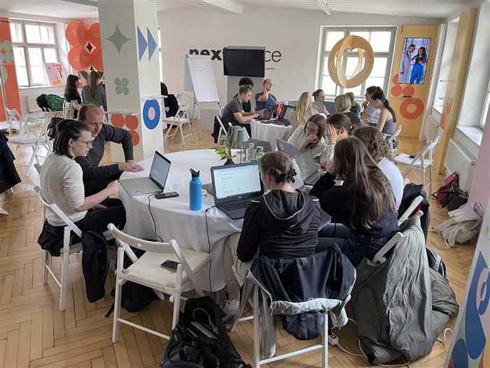 Matematični hackathon v Zavodu Nextistence: študenti reševali izzive pametne prihodnosti